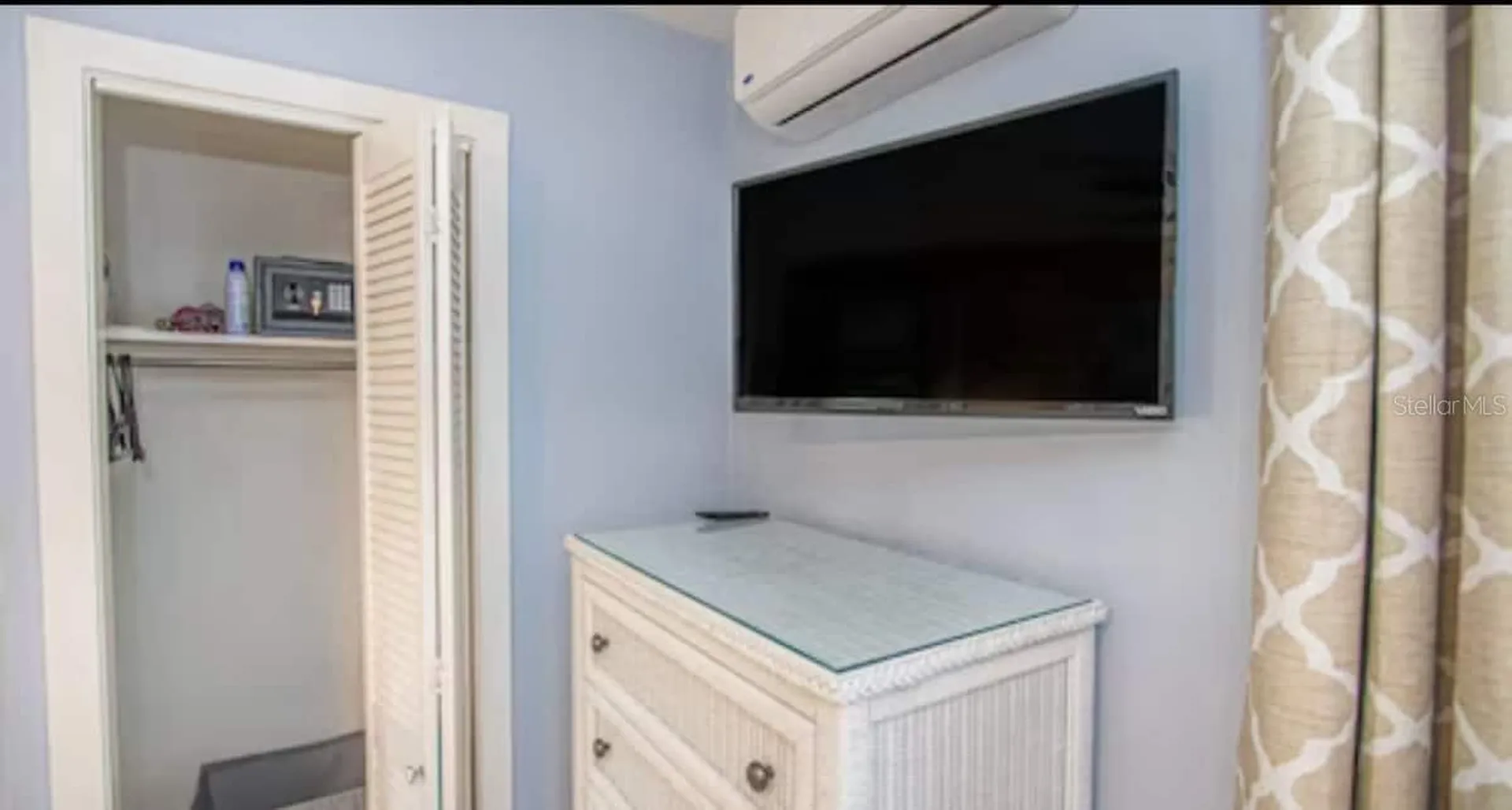 1999 N Betty Lane Clearwater FL 33755