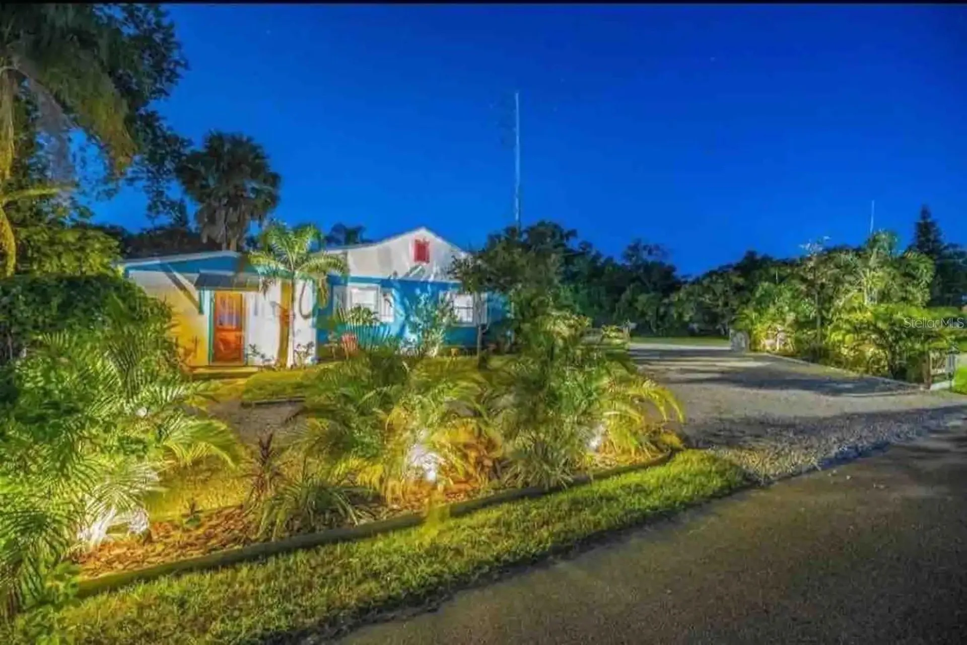 1999 N Betty Lane Clearwater FL 33755