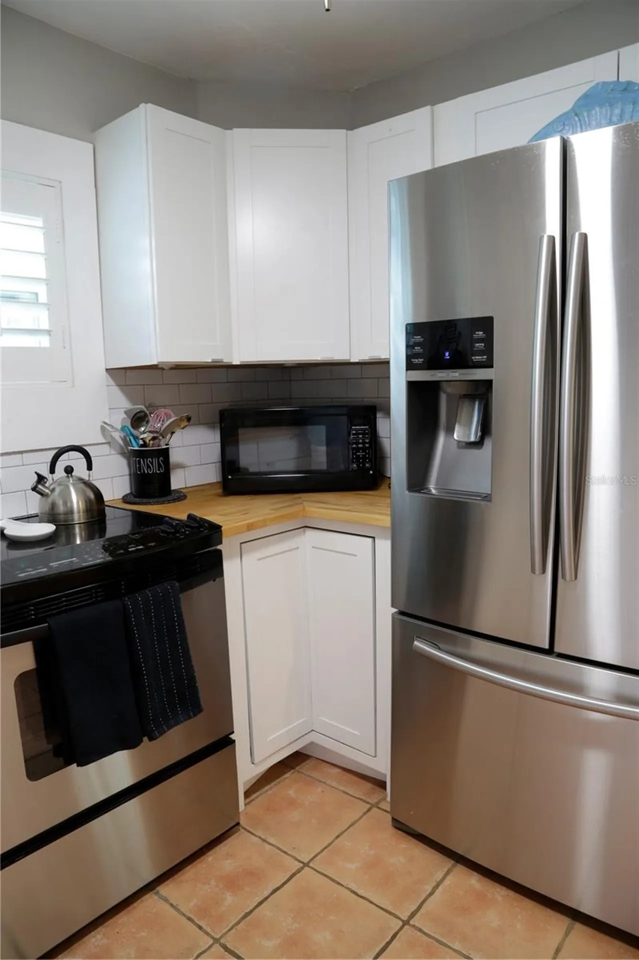 1999 N Betty Lane Clearwater FL 33755