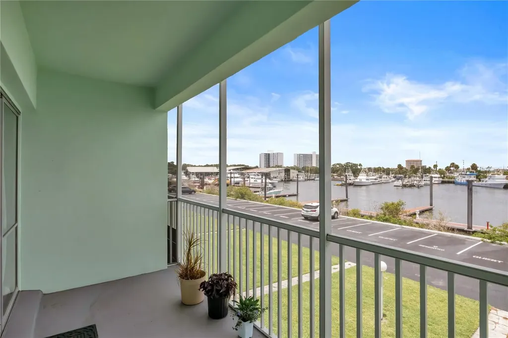 715 S Beach Street Daytona Beach FL 32114