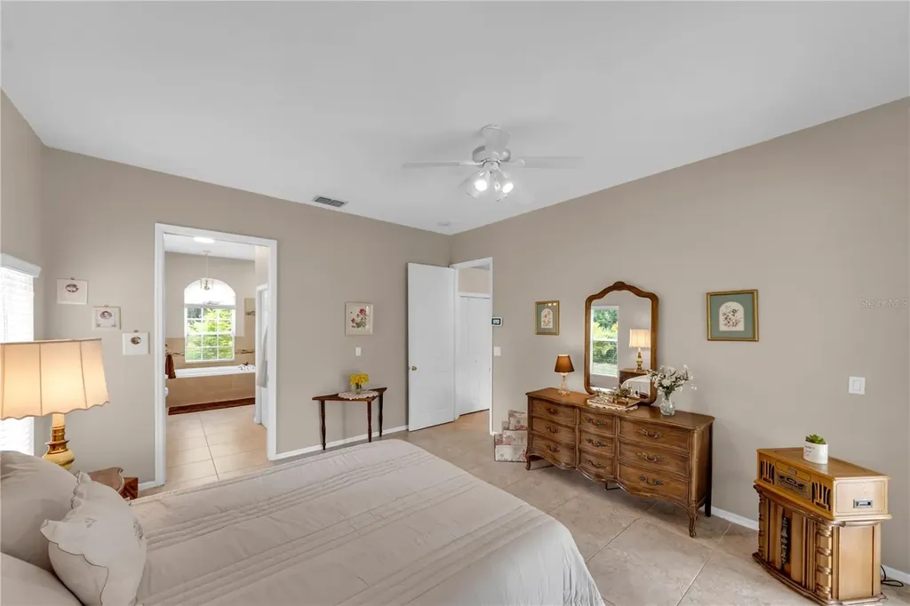 7816 Marigold Avenue Tampa FL 33614