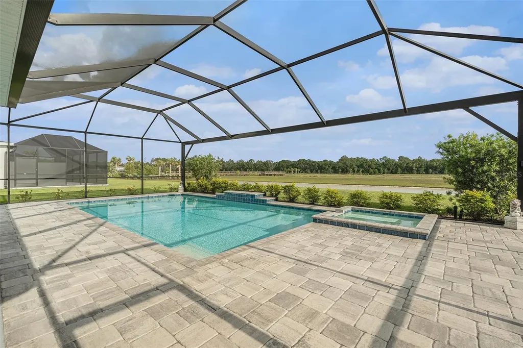 33774 Castaway Loop Wesley Chapel FL 33543
