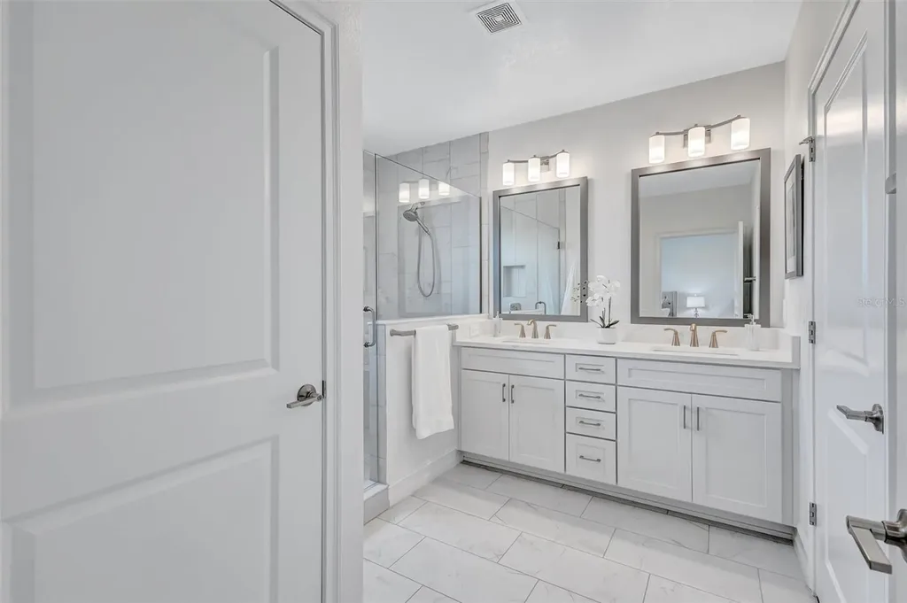 3027 Bermuda Sloop Circle Ruskin FL 33570