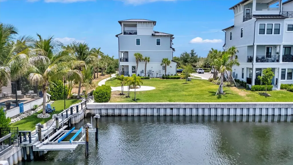 3027 Bermuda Sloop Circle Ruskin FL 33570