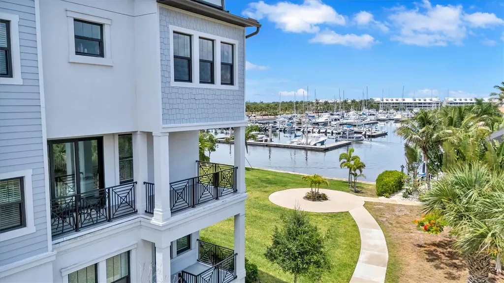 3027 Bermuda Sloop Circle Ruskin FL 33570