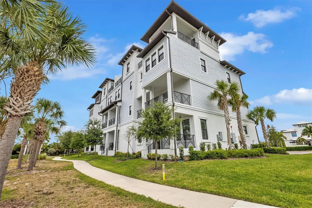 3027 Bermuda Sloop Circle Ruskin FL 33570