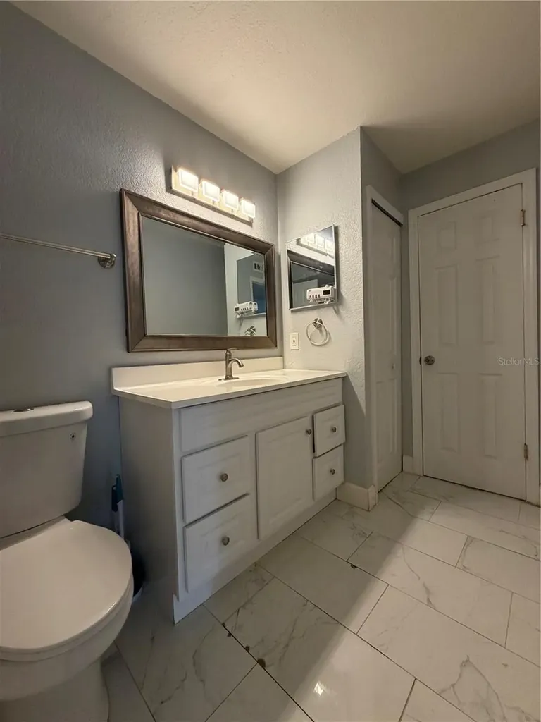 5168 Conroy Road Orlando FL 32811
