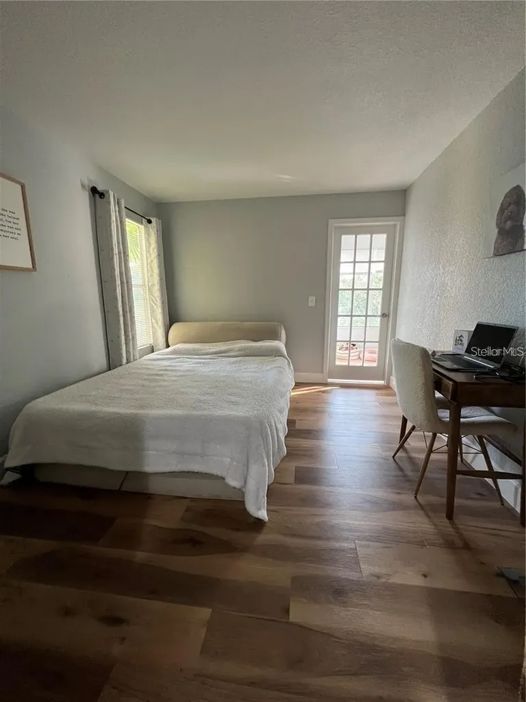 5168 Conroy Road Orlando FL 32811