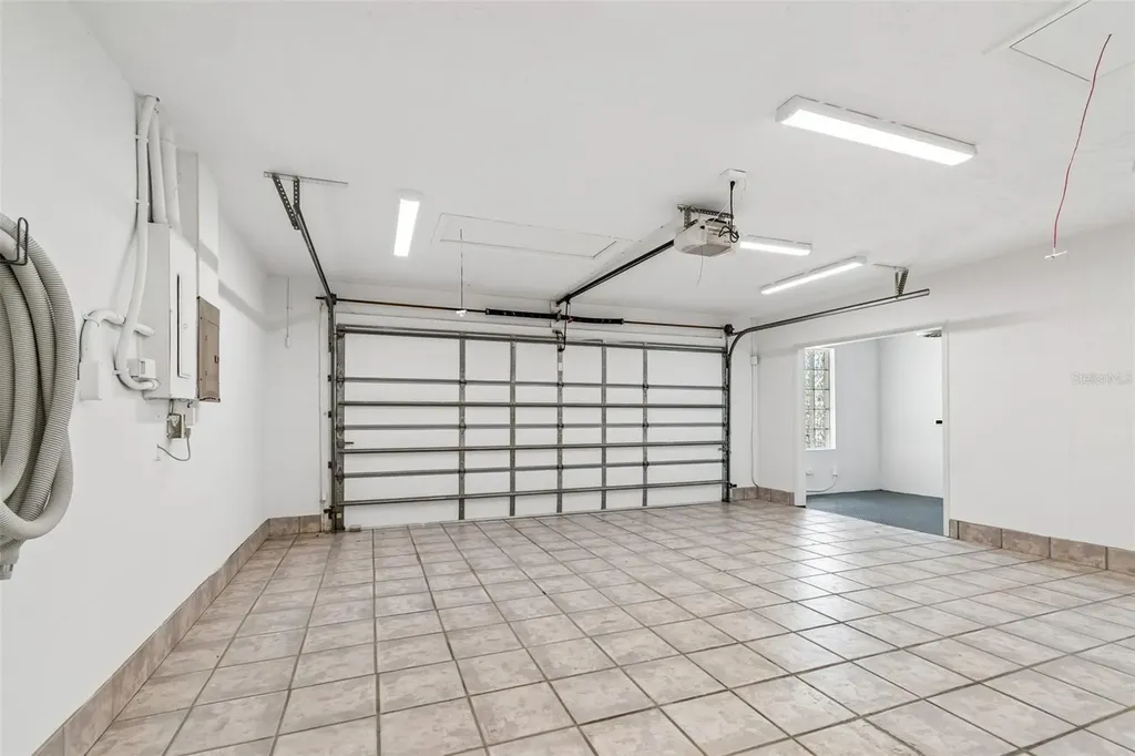 2038 Carolina Avenue NE St Petersburg FL 33703