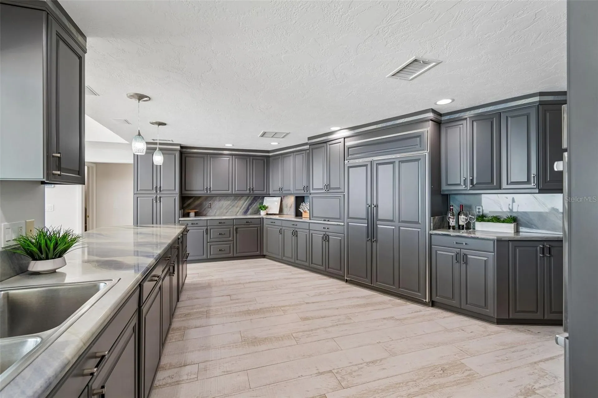 2038 Carolina Avenue NE St Petersburg FL 33703