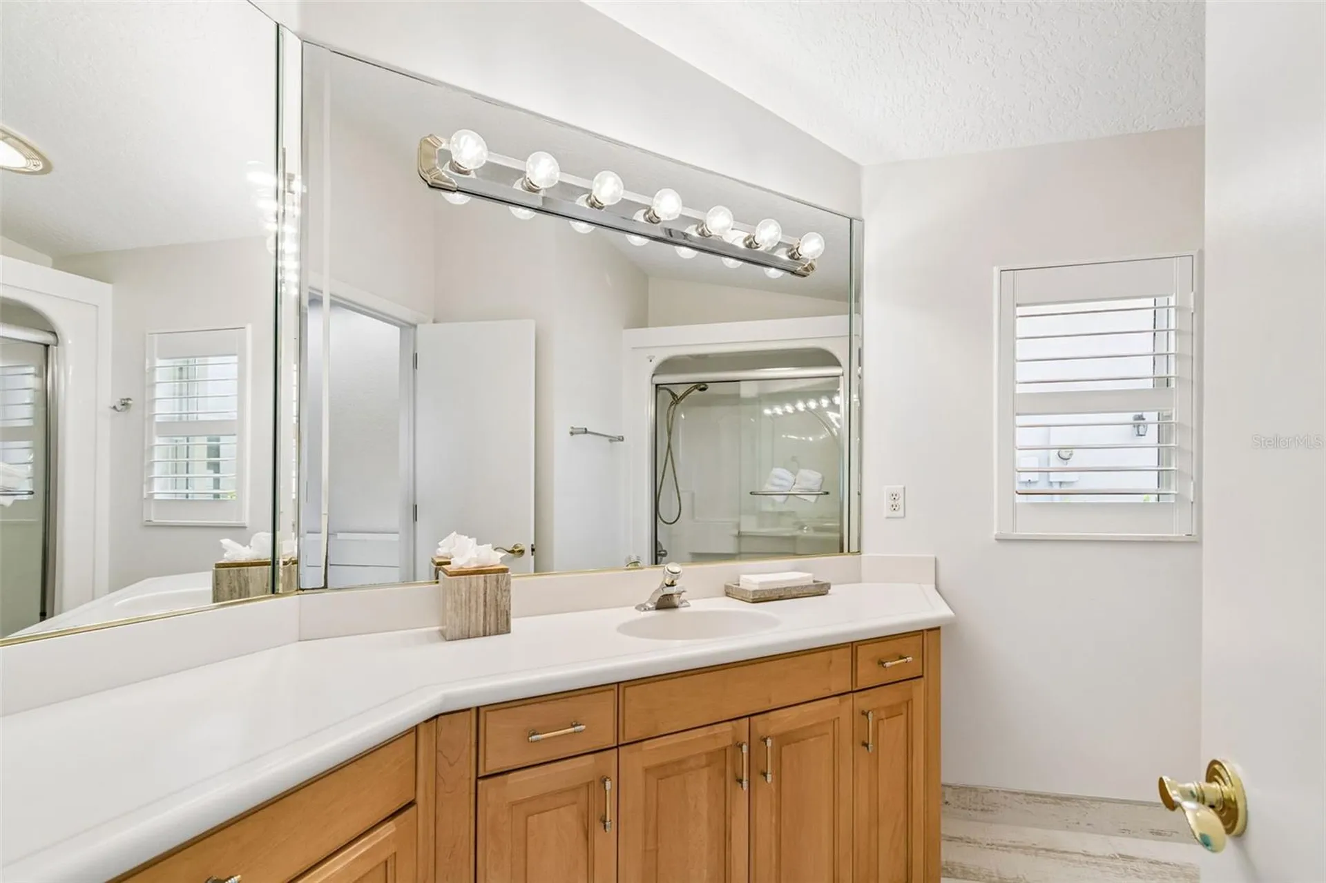 2038 Carolina Avenue NE St Petersburg FL 33703