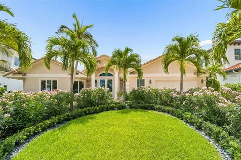 2038 Carolina Avenue NE St Petersburg FL 33703