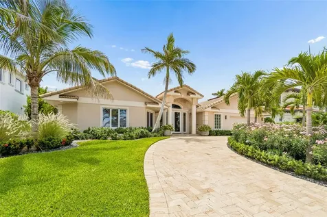 2038 Carolina Avenue NE St Petersburg FL 33703