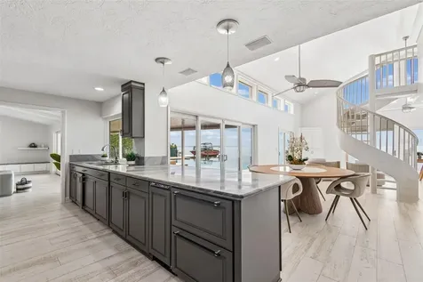 2038 Carolina Avenue NE St Petersburg FL 33703