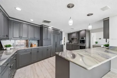 2038 Carolina Avenue NE St Petersburg FL 33703