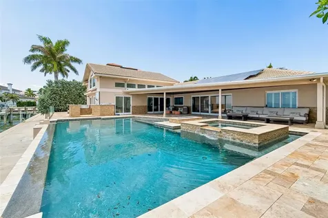 2038 Carolina Avenue NE St Petersburg FL 33703