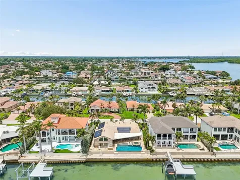 2038 Carolina Avenue NE St Petersburg FL 33703