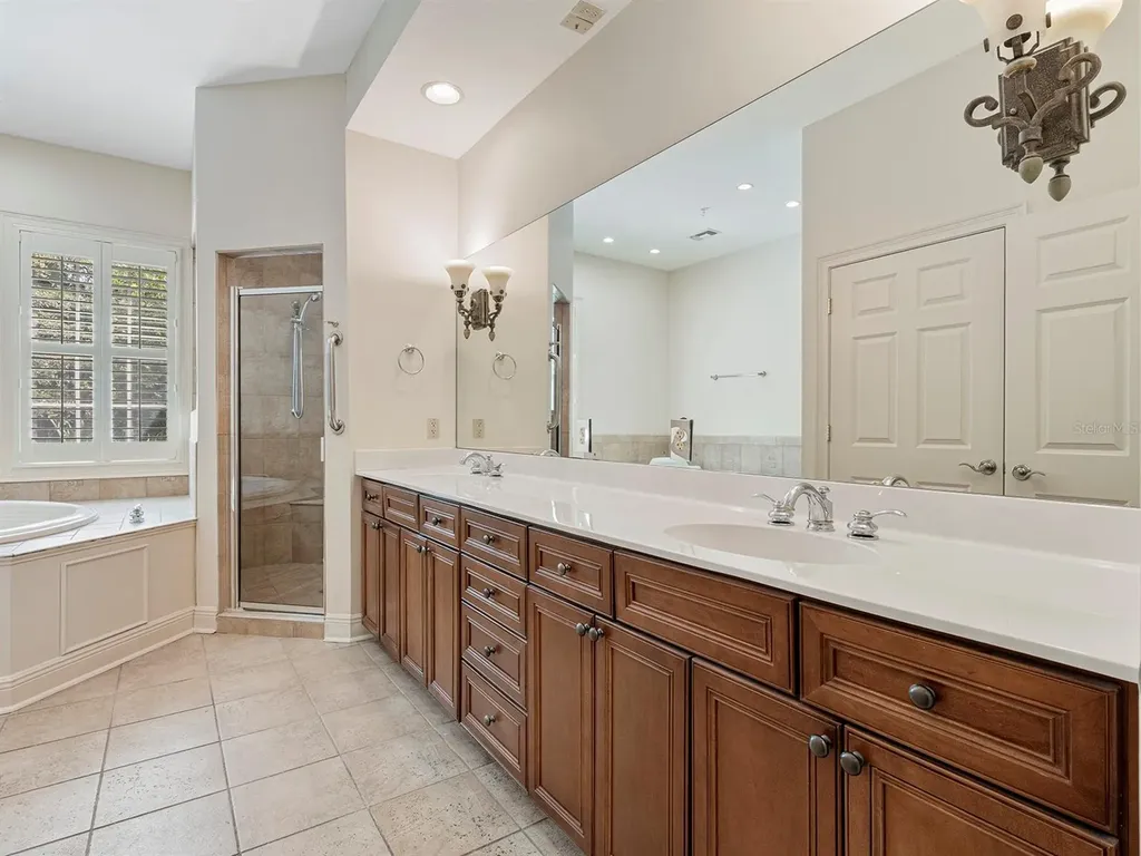 1223 Country Club Oaks Circle Orlando FL 32804