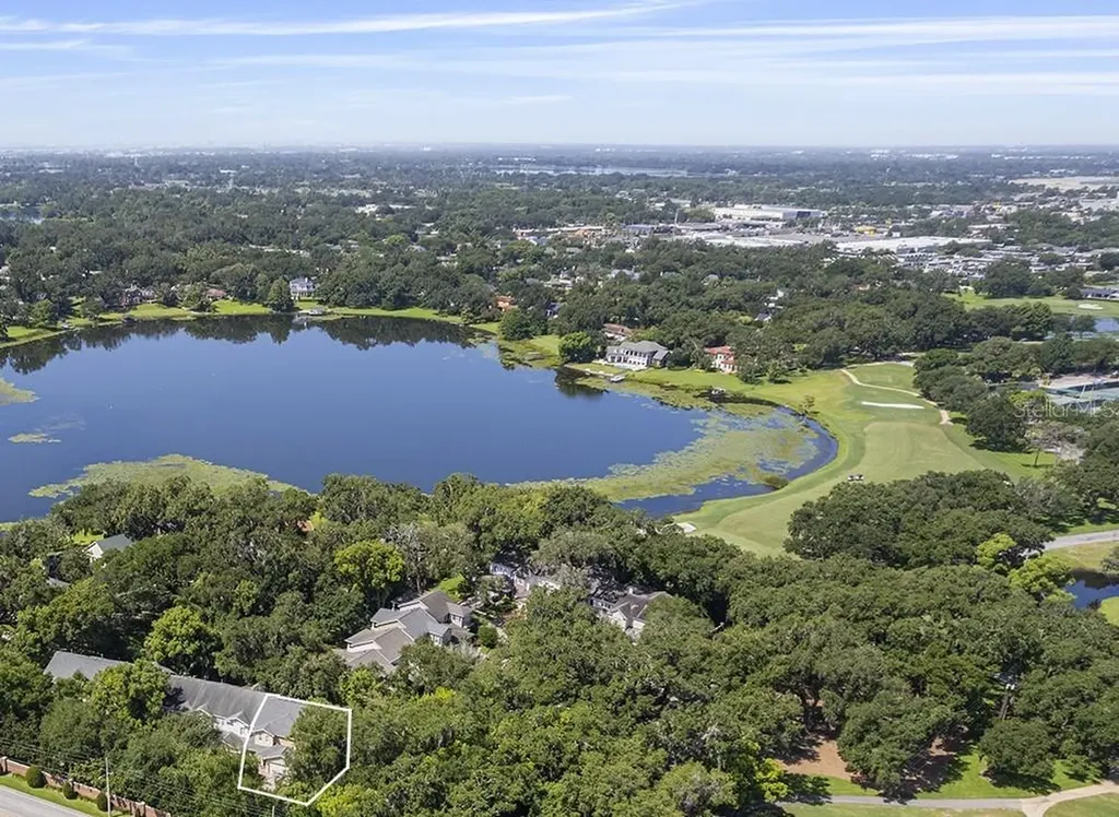 1223 Country Club Oaks Circle Orlando FL 32804
