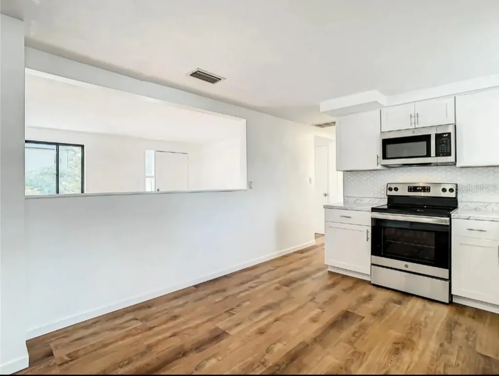 4731 Phoenix Avenue Holiday FL 34690