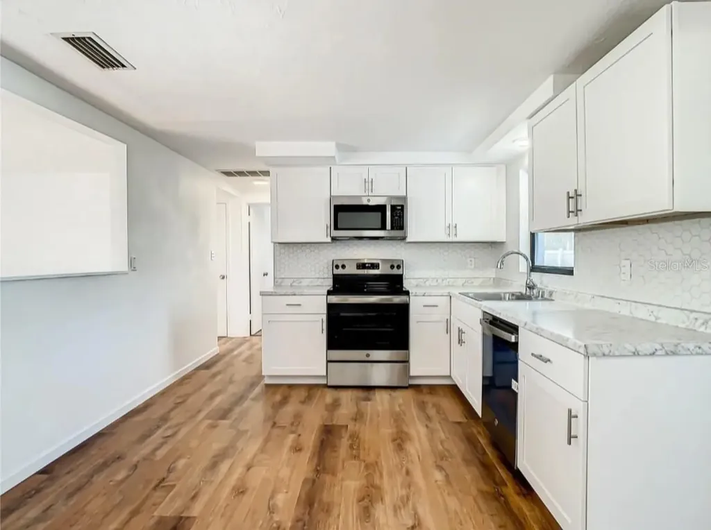 4731 Phoenix Avenue Holiday FL 34690