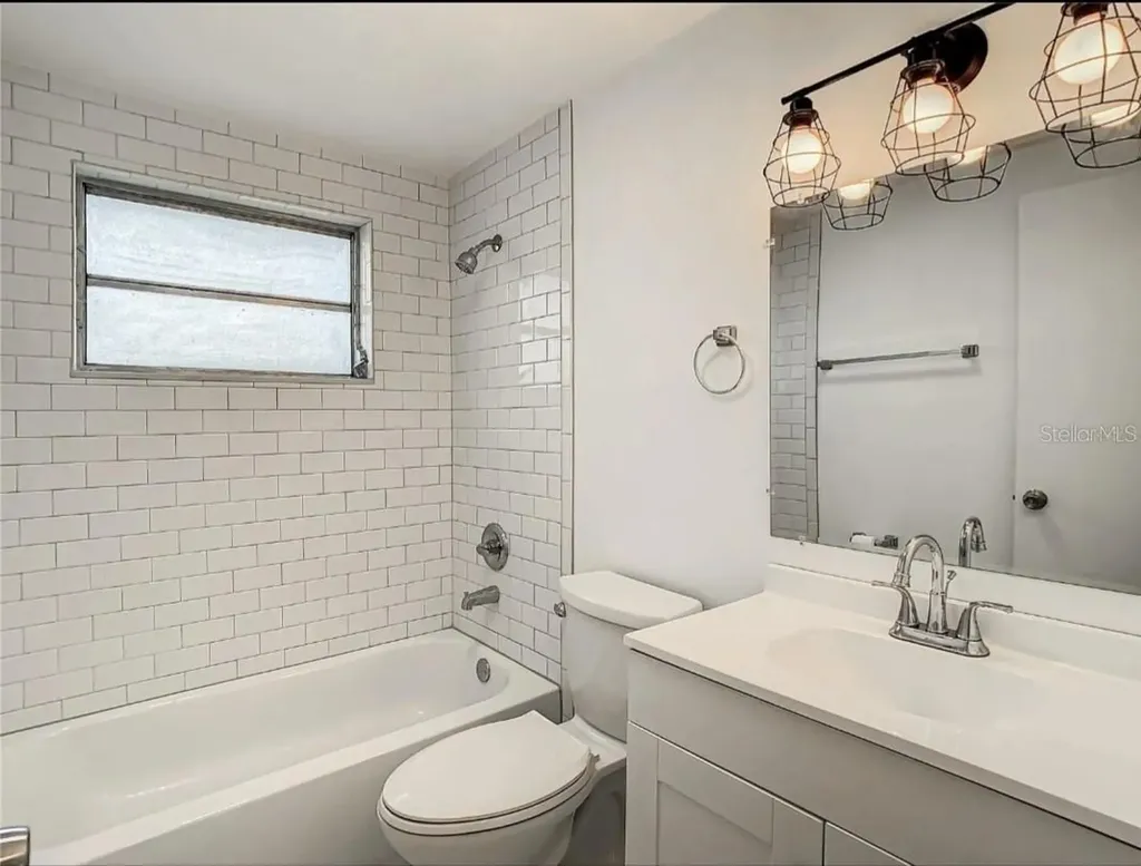 4731 Phoenix Avenue Holiday FL 34690
