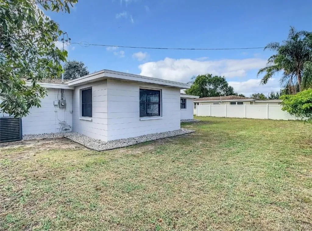 4731 Phoenix Avenue Holiday FL 34690