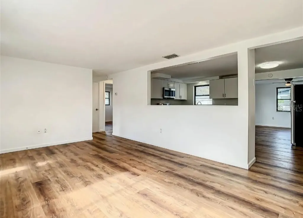 4731 Phoenix Avenue Holiday FL 34690