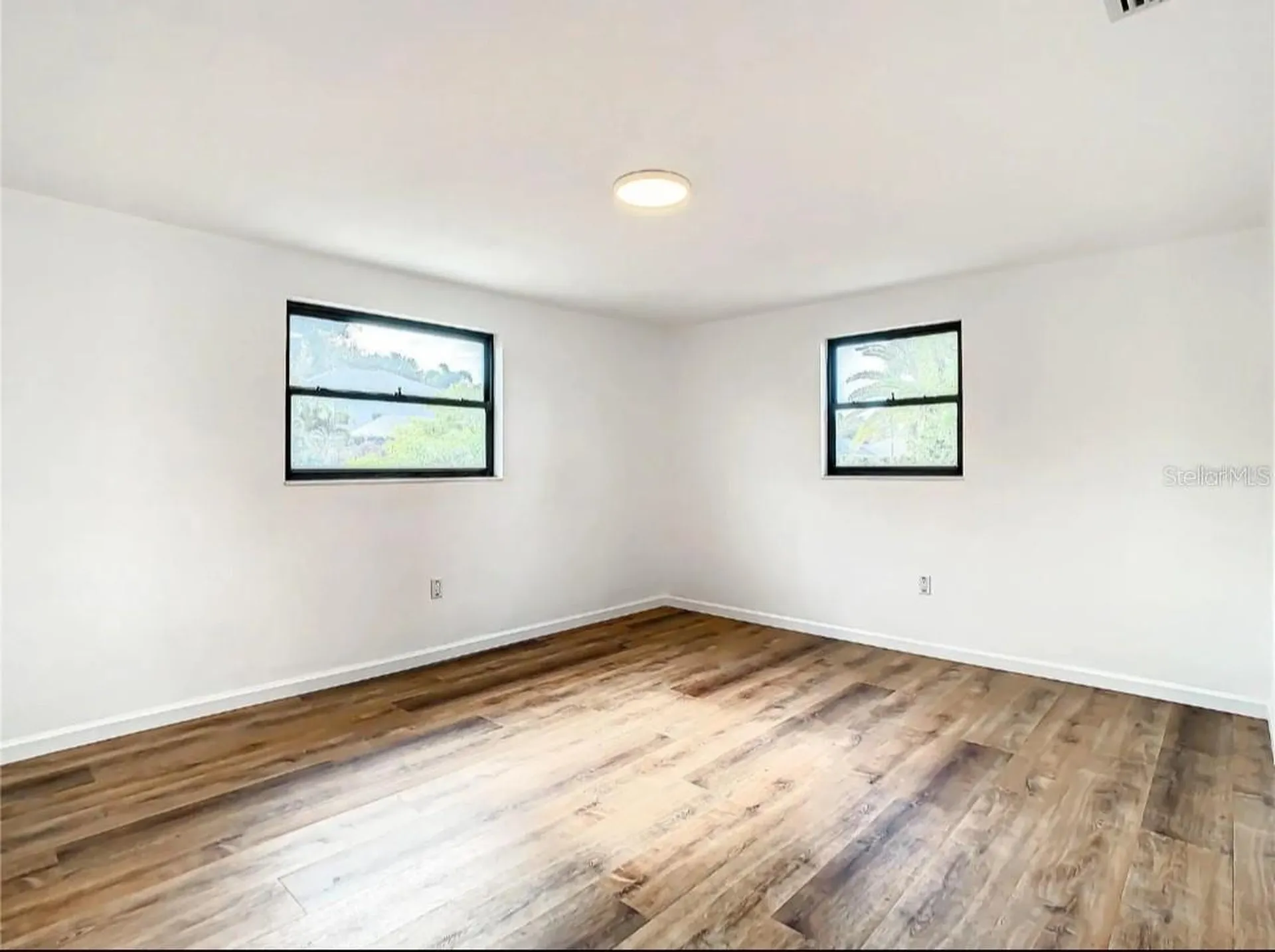 4731 Phoenix Avenue Holiday FL 34690
