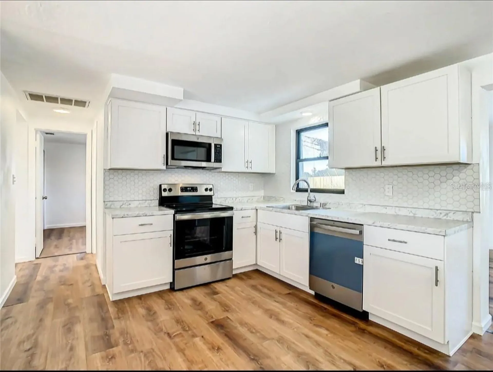 4731 Phoenix Avenue Holiday FL 34690