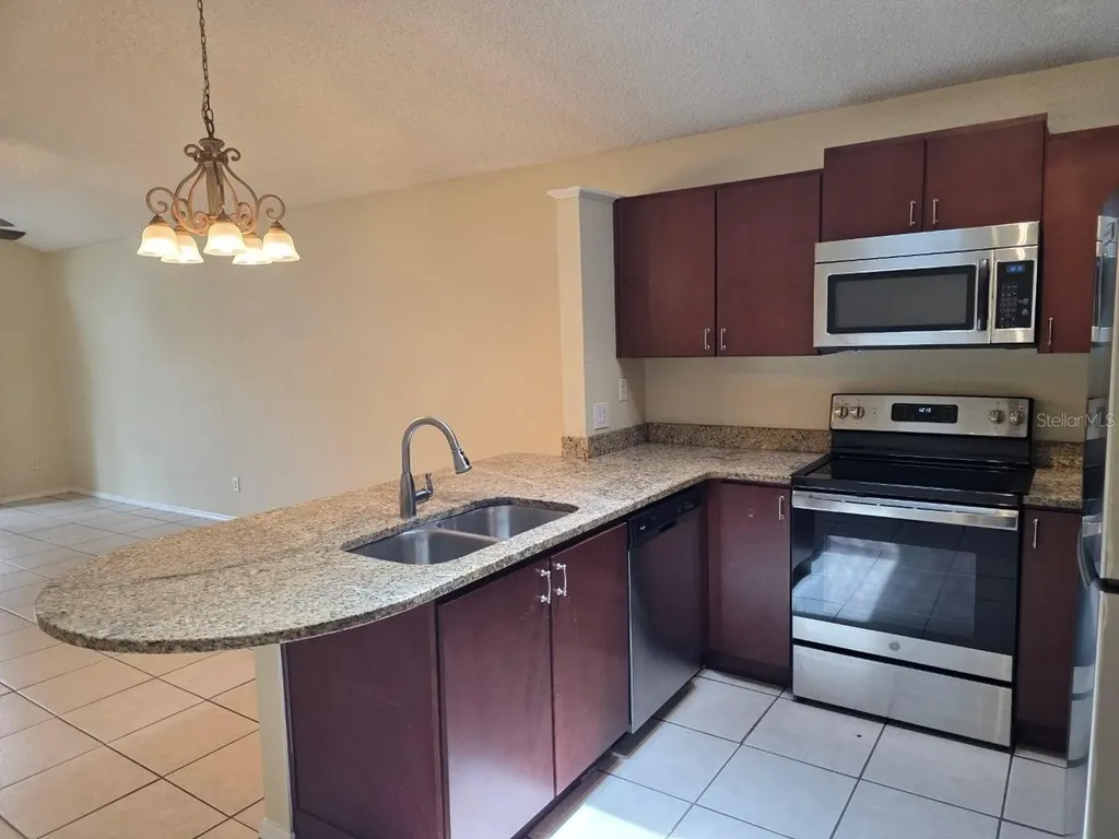 1219 Pin Oak Drive Apopka FL 32703
