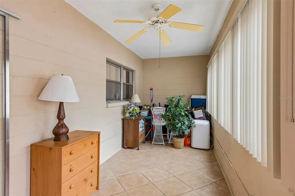 5924 5th Avenue N St Petersburg FL 33710