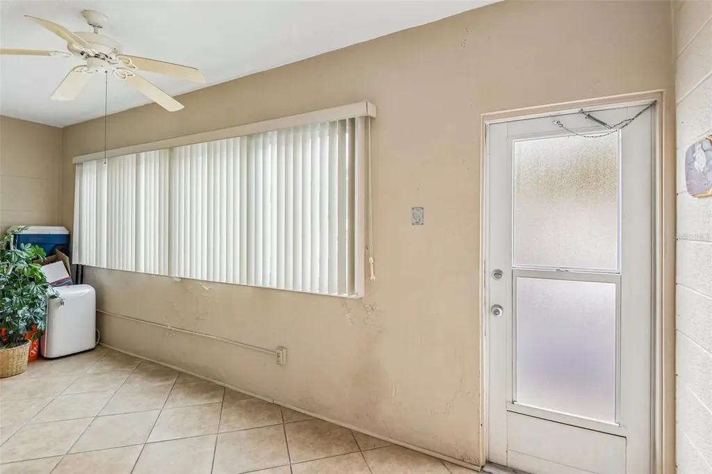 5924 5th Avenue N St Petersburg FL 33710