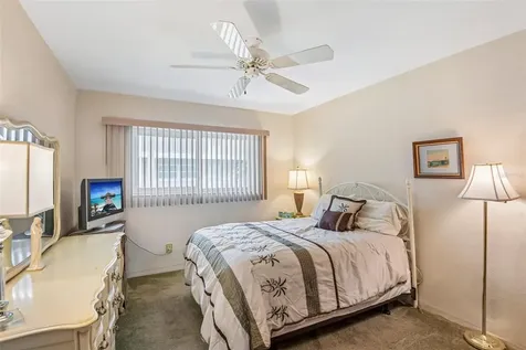 5924 5th Avenue N St Petersburg FL 33710