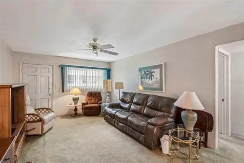 5924 5th Avenue N St Petersburg FL 33710