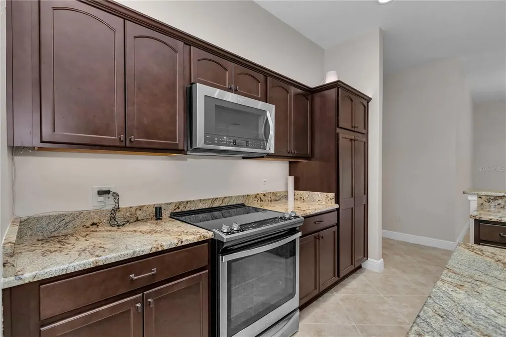 11415 Zimmerman Path Oxford FL 34484