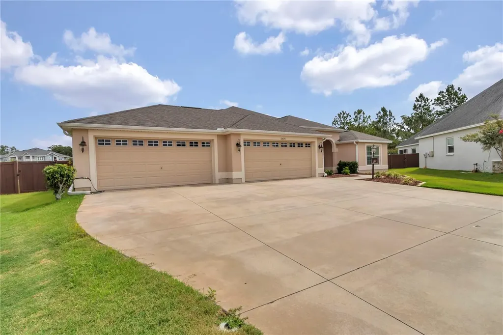 11415 Zimmerman Path Oxford FL 34484