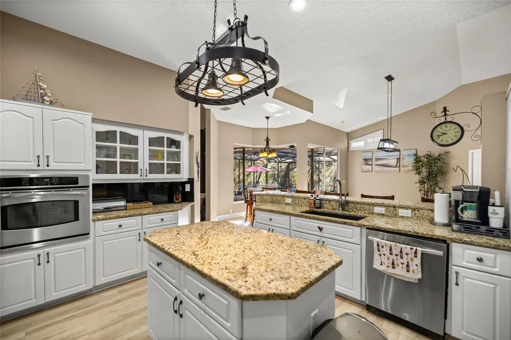 4860 W Angus Drive Beverly Hills FL 34465