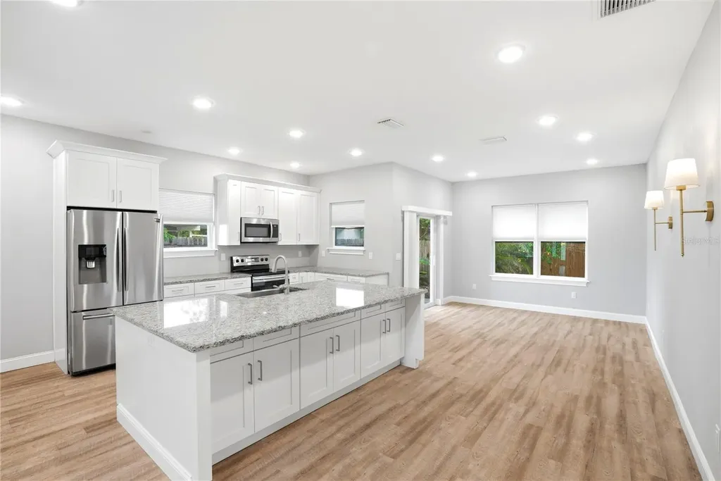 1712 31st Avenue N St Petersburg FL 33713