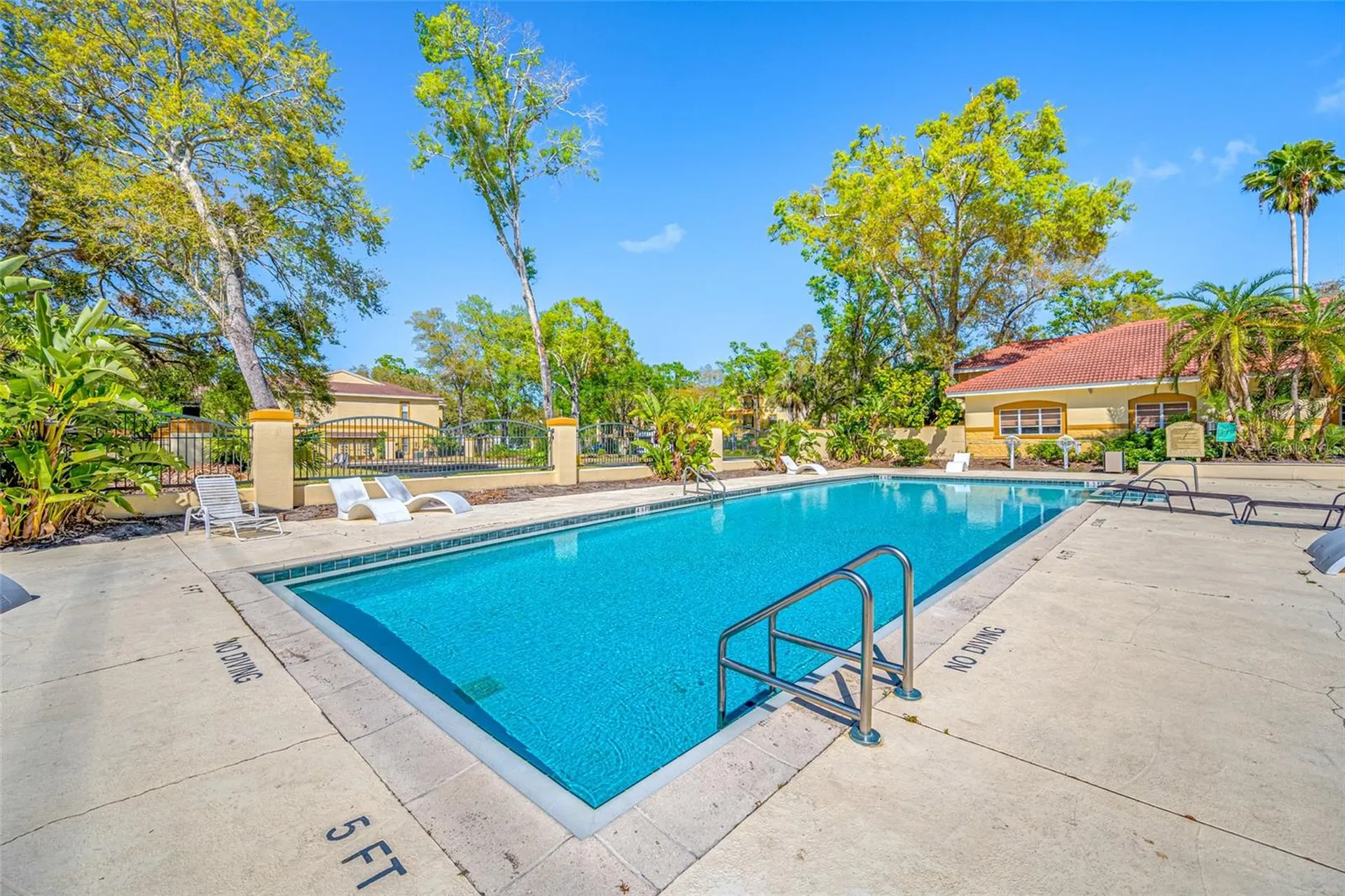 5612 Pinnacle Heights Circle Tampa FL 33624