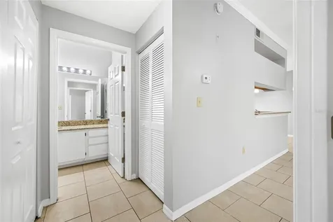 5612 Pinnacle Heights Circle Tampa FL 33624