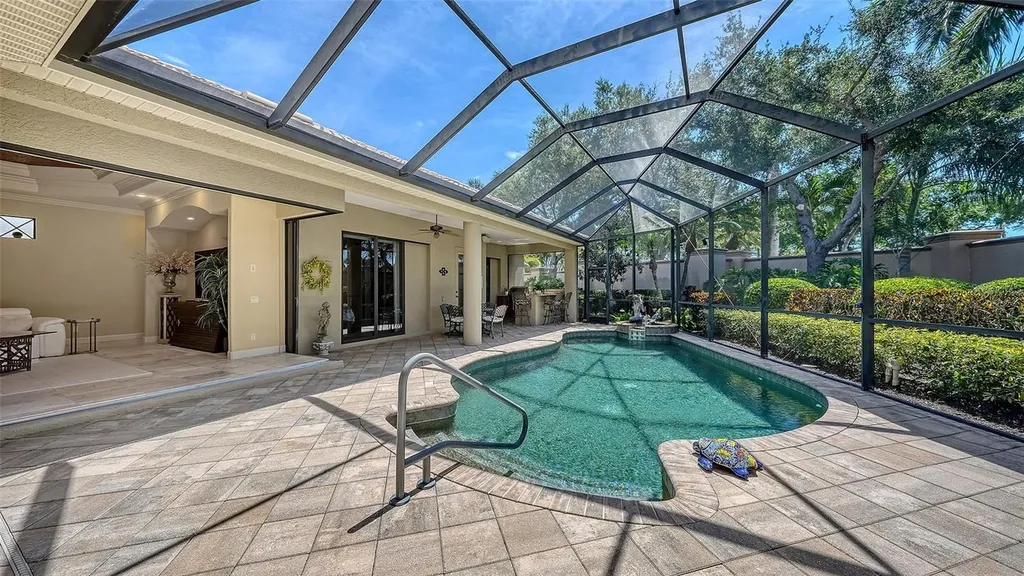 8889 Enclave Court Sarasota FL 34238