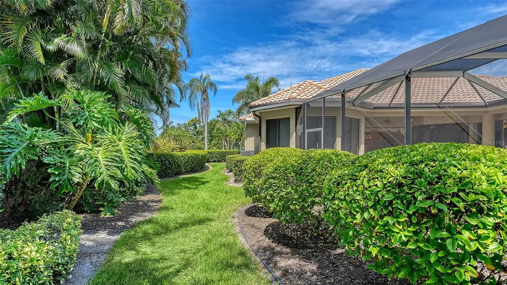 8889 Enclave Court Sarasota FL 34238