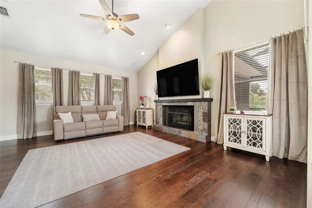 8612 Oldbridge Lane Orlando FL 32819