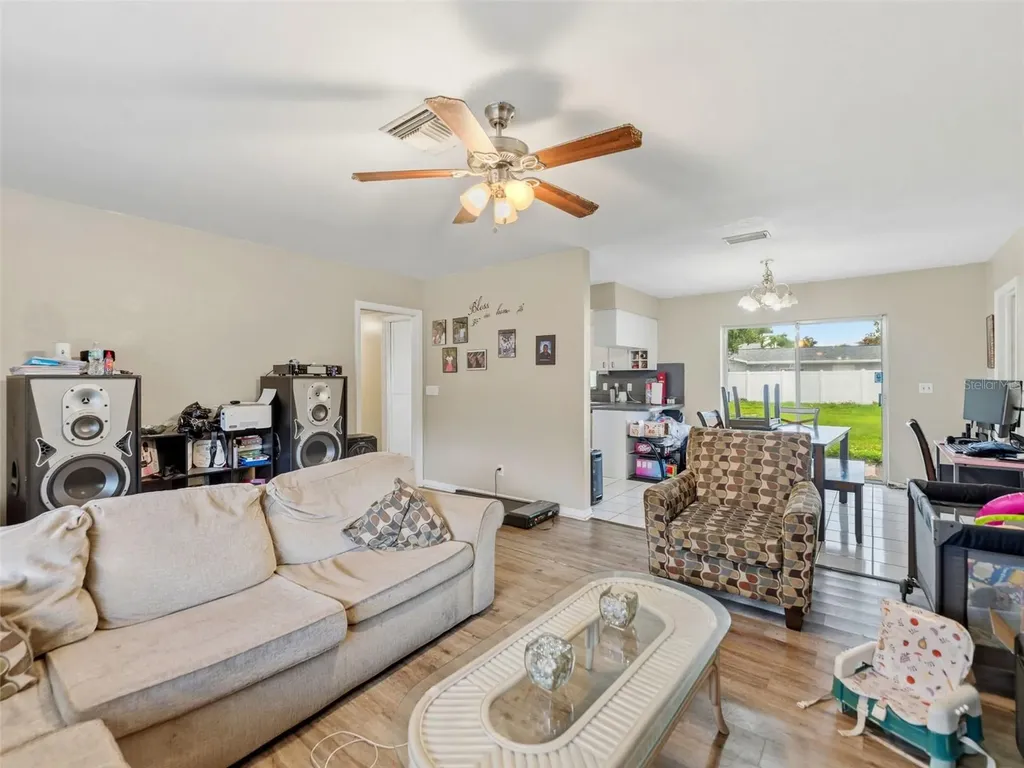 2109 W Erna Drive Tampa FL 33603