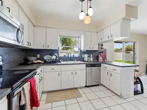 2109 W Erna Drive Tampa FL 33603