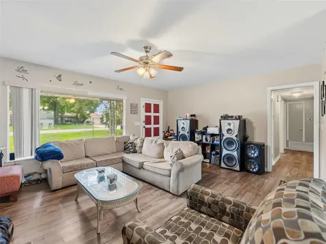 2109 W Erna Drive Tampa FL 33603