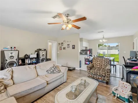 2109 W Erna Drive Tampa FL 33603