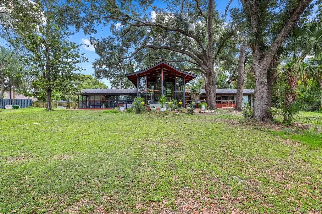 10134 White Trout Lane Tampa FL 33618