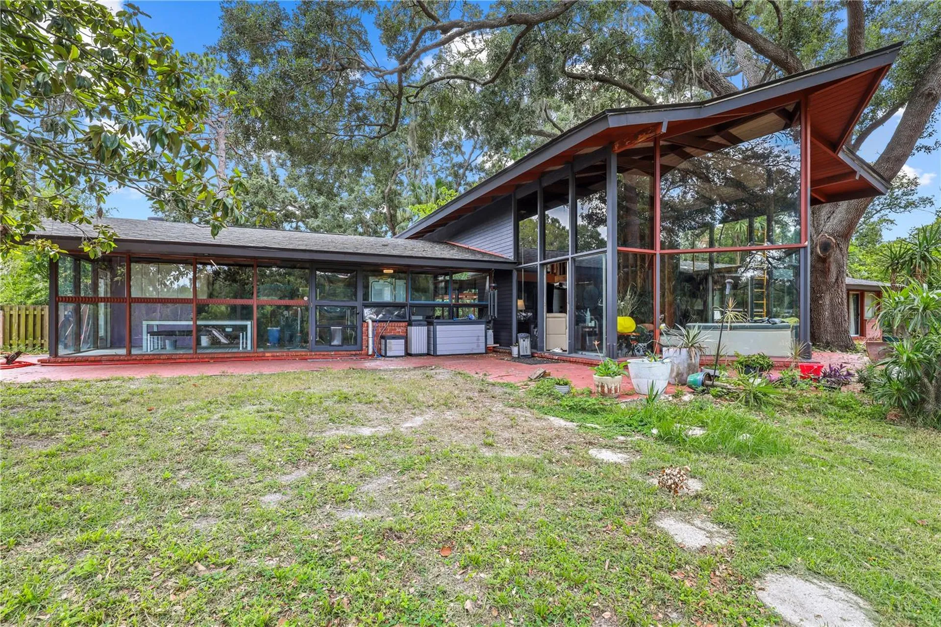 10134 White Trout Lane Tampa FL 33618
